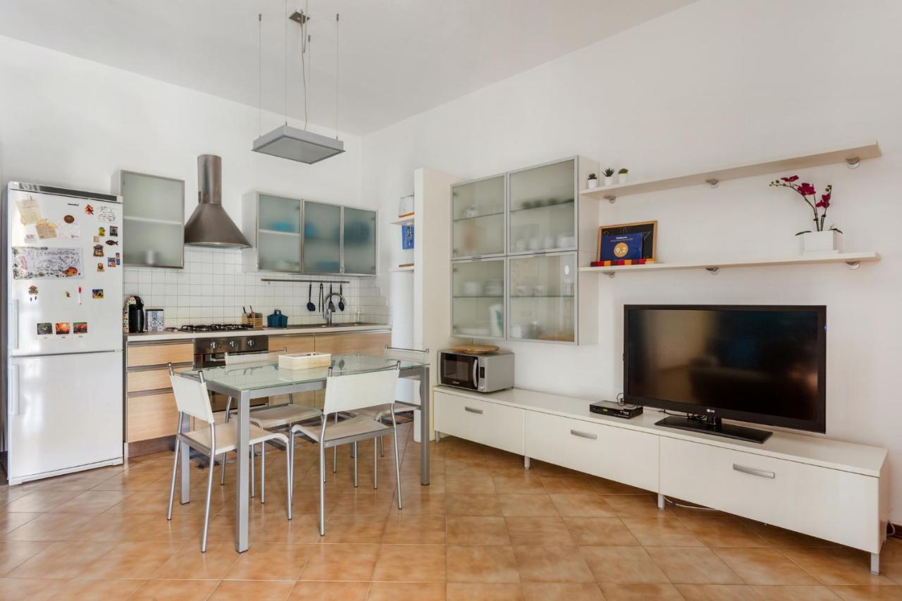 דירות אסראלה Casa Di Clara מראה חיצוני תמונה